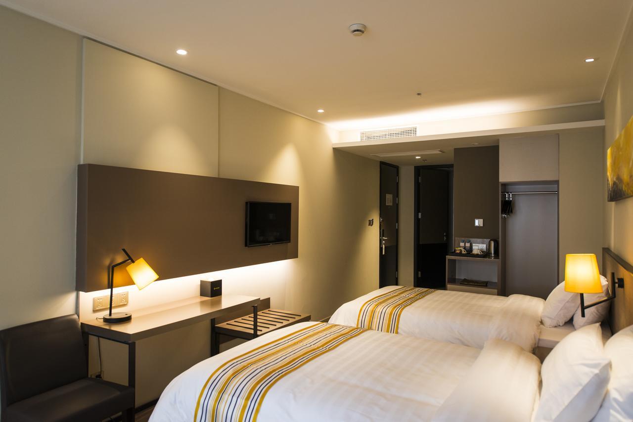Home Inn Plus Shanghai Zhangjiang Park Exterior foto