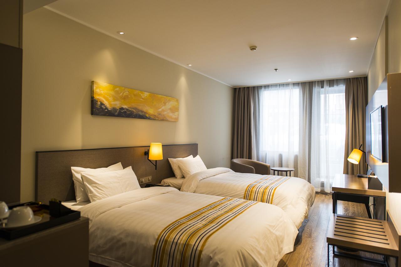 Home Inn Plus Shanghai Zhangjiang Park Exterior foto